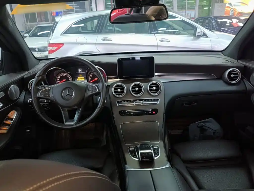 Mercedes-Benz GLC — миниатюра 10