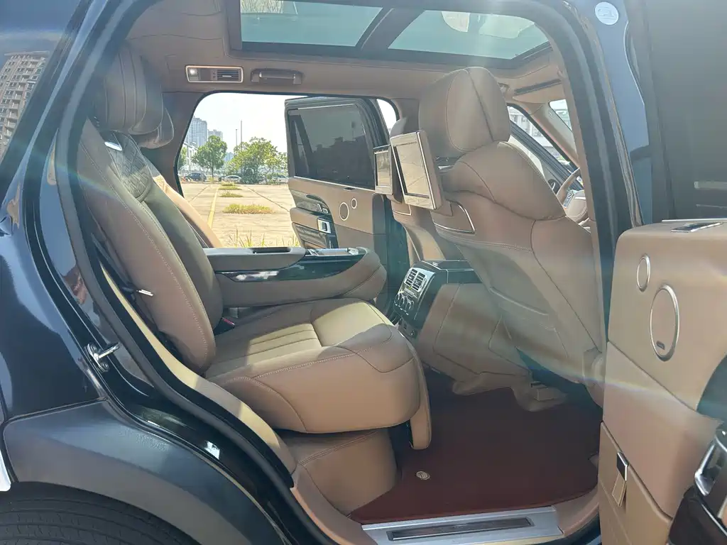Land Rover Range Rover — миниатюра 10