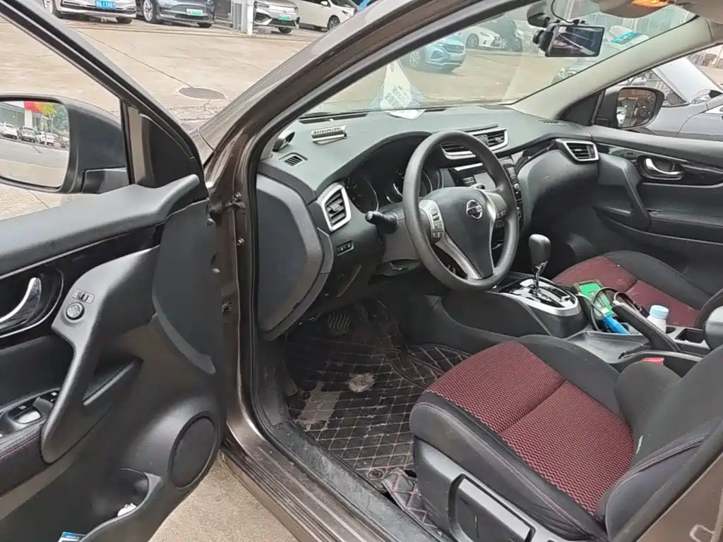 Nissan Qashqai — миниатюра 16