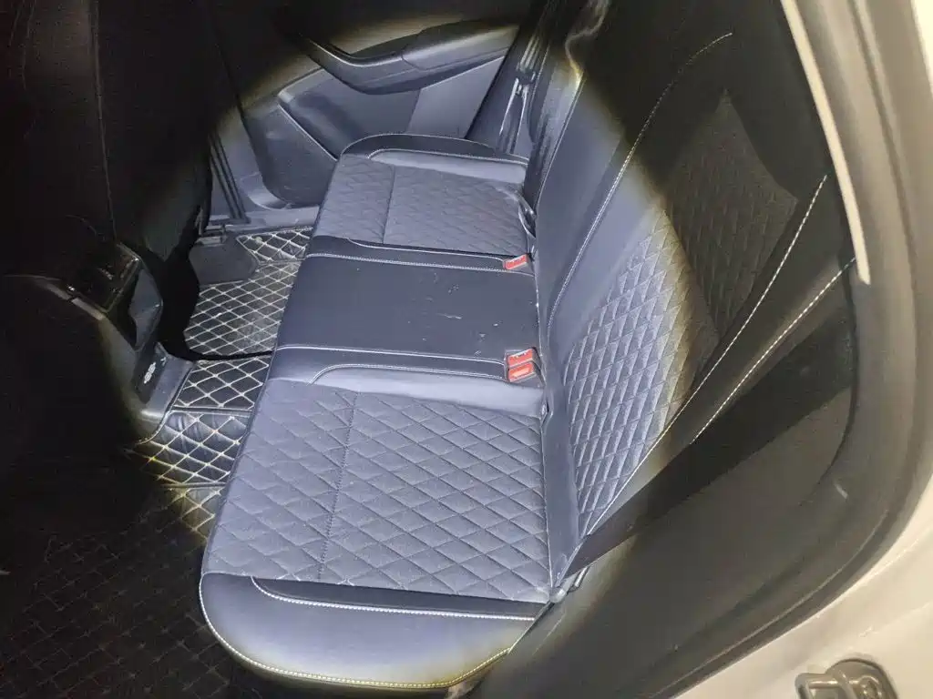 Skoda Karoq — миниатюра 18