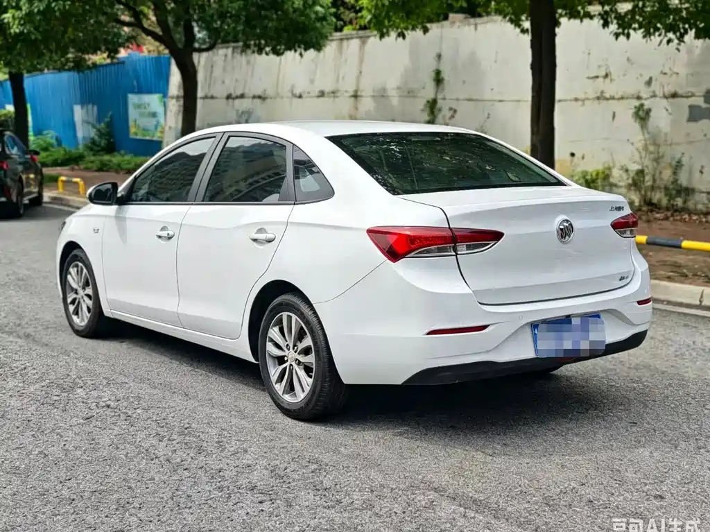 Buick Excelle — миниатюра 7