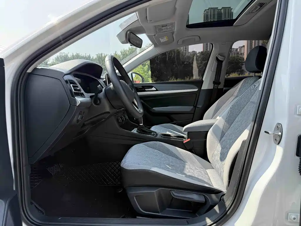 Volkswagen Lavida — миниатюра 8