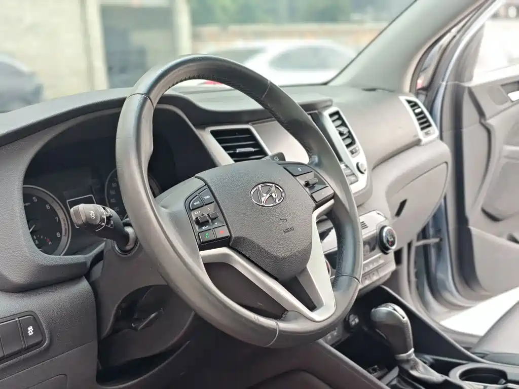 Hyundai Tucson — миниатюра 9