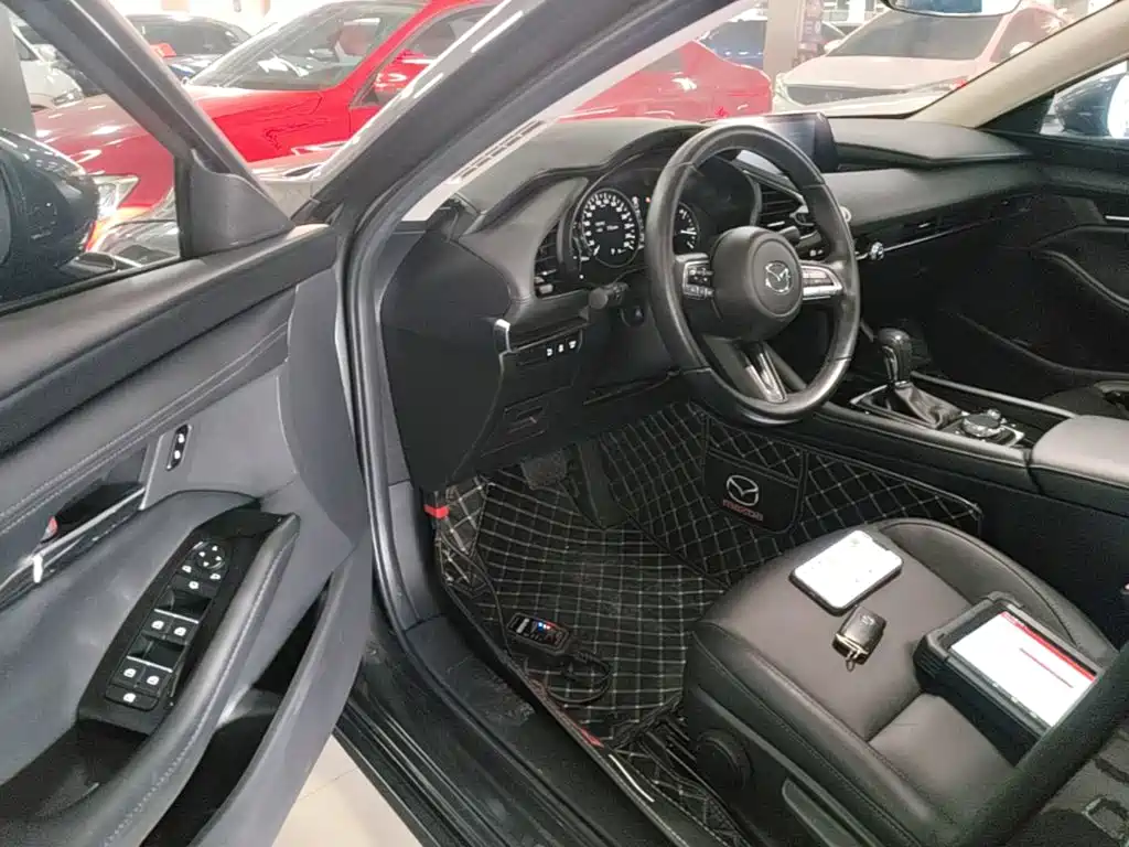 Mazda 3 Axela — миниатюра 16