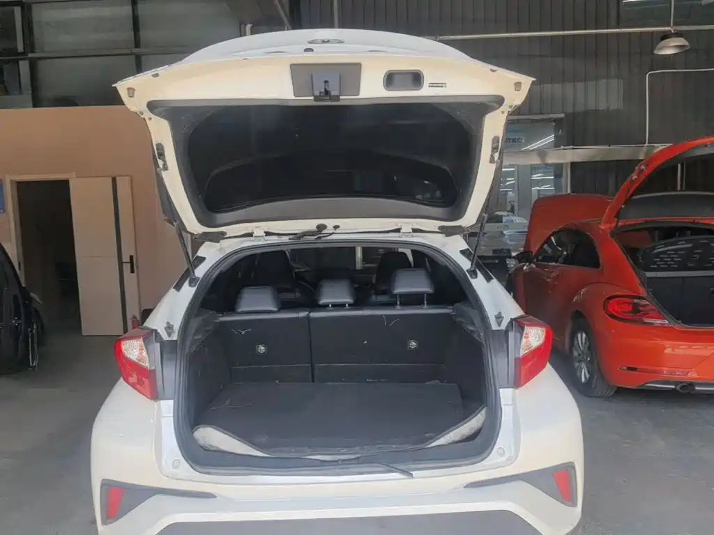 Toyota C-HR — миниатюра 19