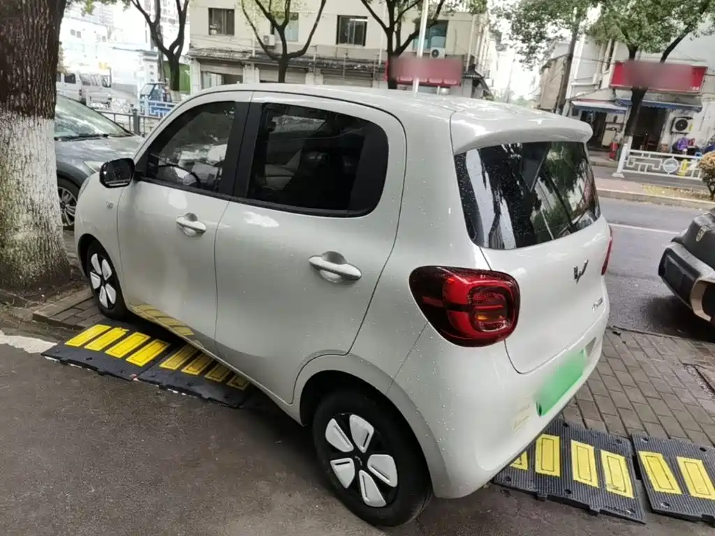 Wuling MINIEV — миниатюра 5