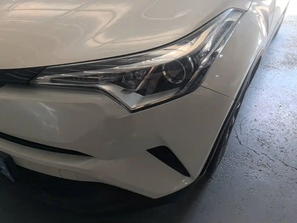 Toyota C-HR — миниатюра 24