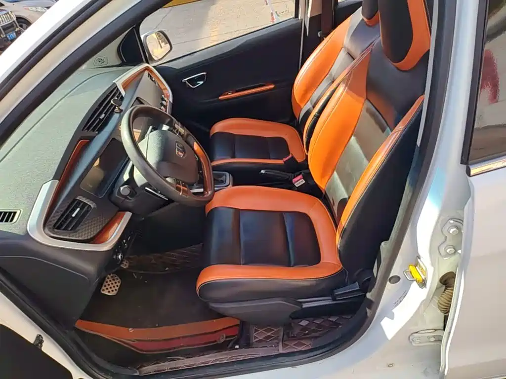 Geely Vision X1 — миниатюра 15