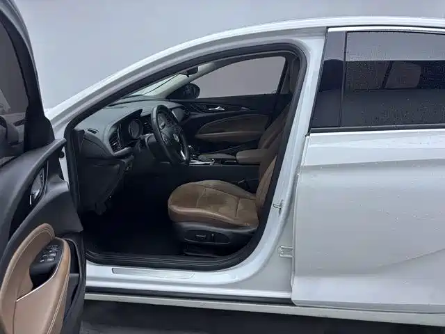 Buick Regal — миниатюра 7