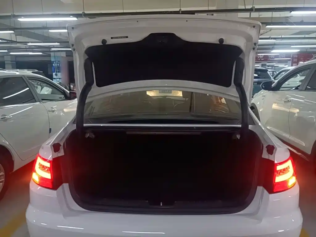 Geely Emgrand GL — миниатюра 19