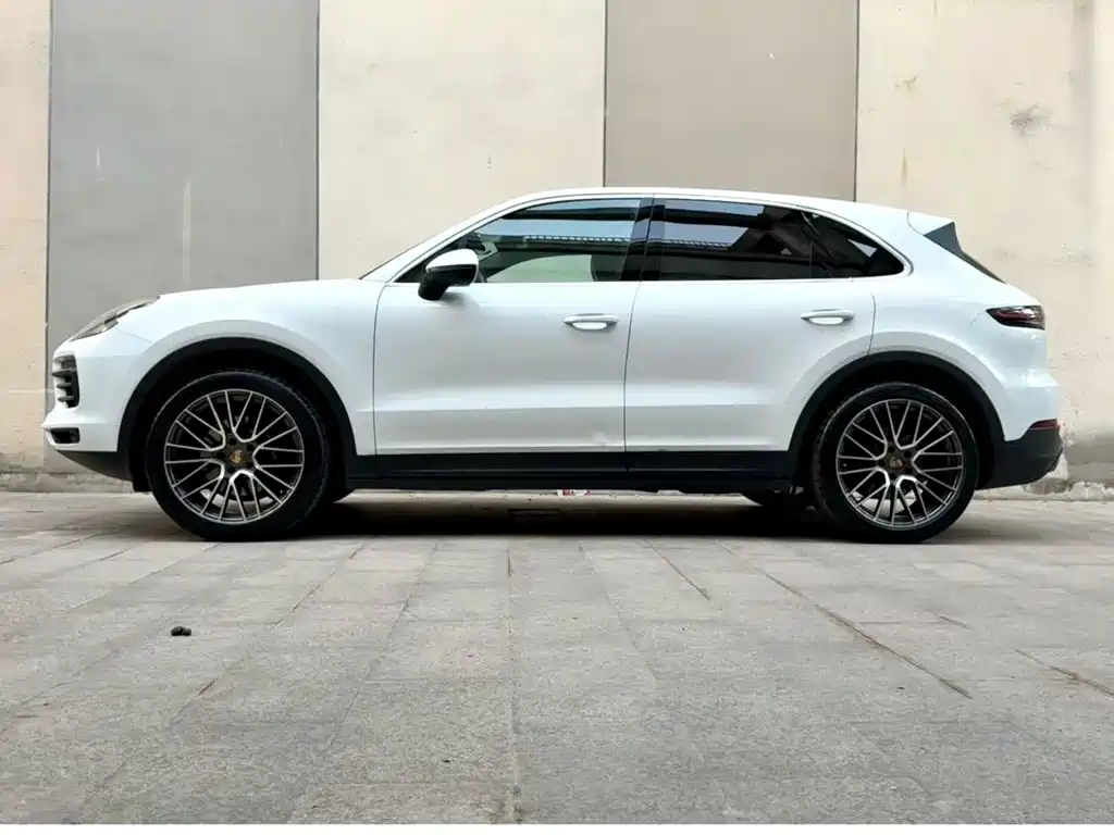 Porsche Cayenne — миниатюра 8