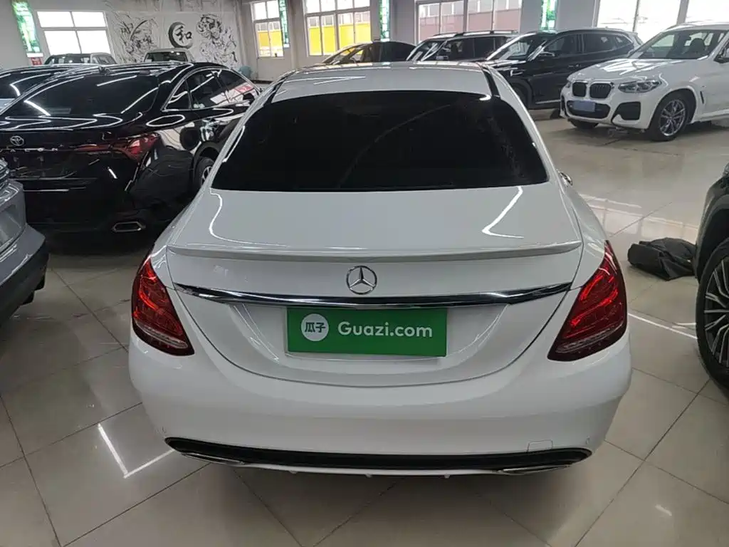 Mercedes-Benz C-Class — миниатюра 6