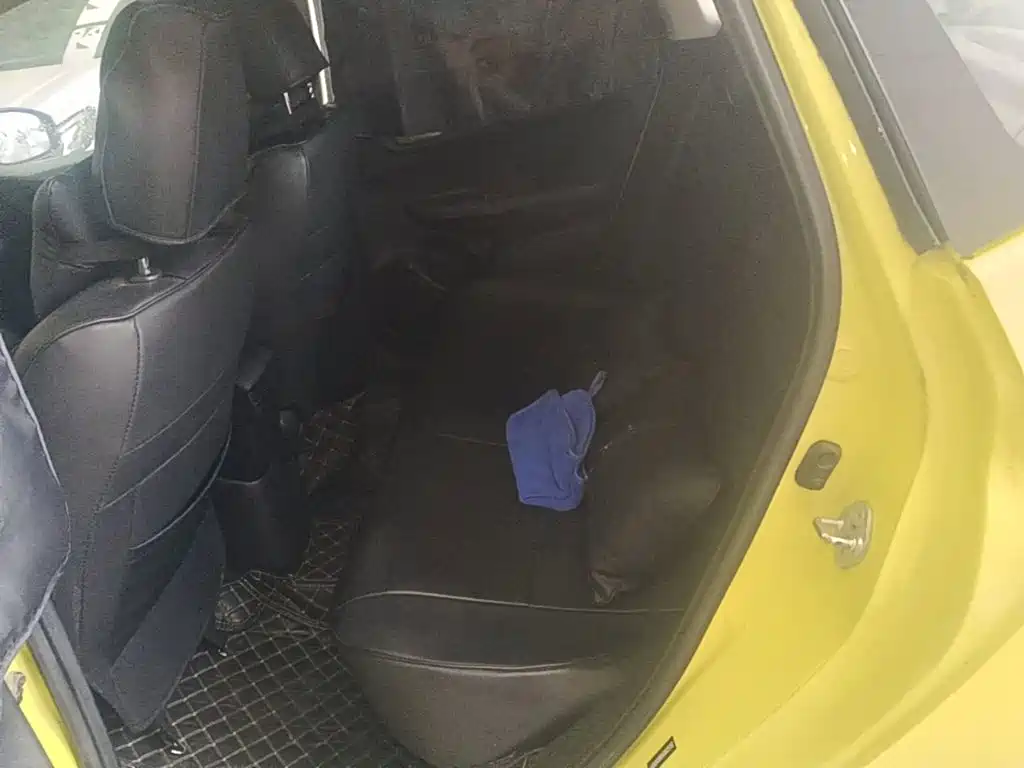 Honda Fit — миниатюра 17