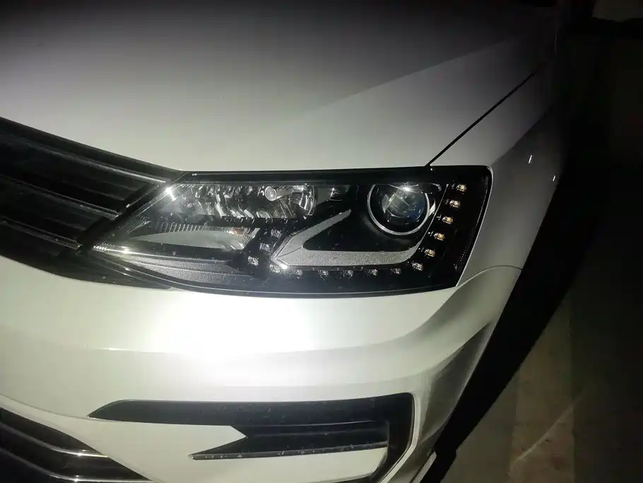 Volkswagen Sagitar — миниатюра 5