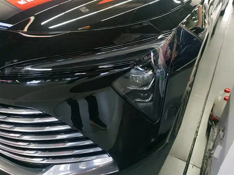 Buick LaCrosse 2025 28T Platinum