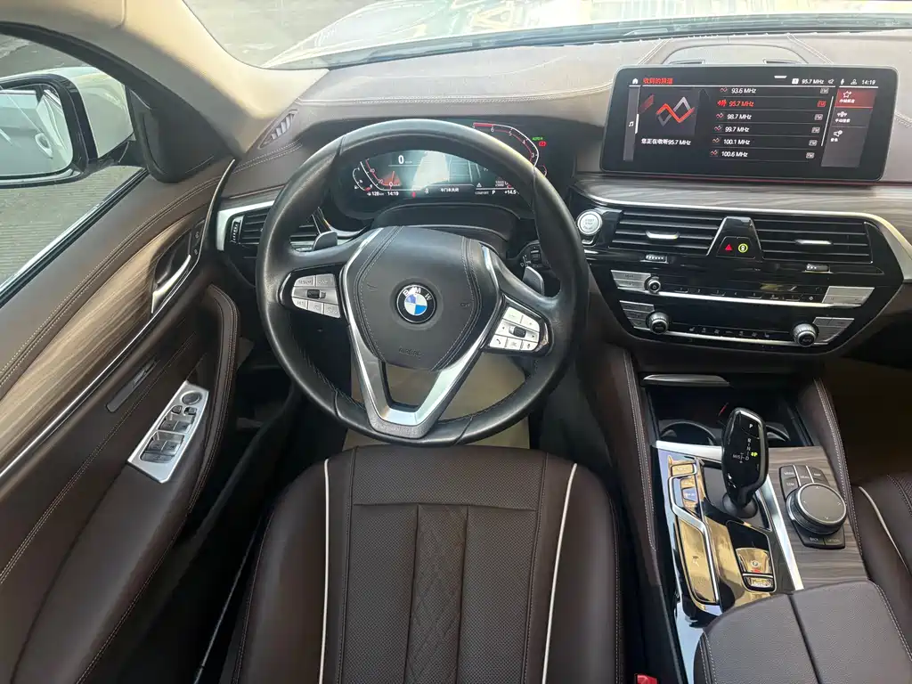 BMW 5 SERIES