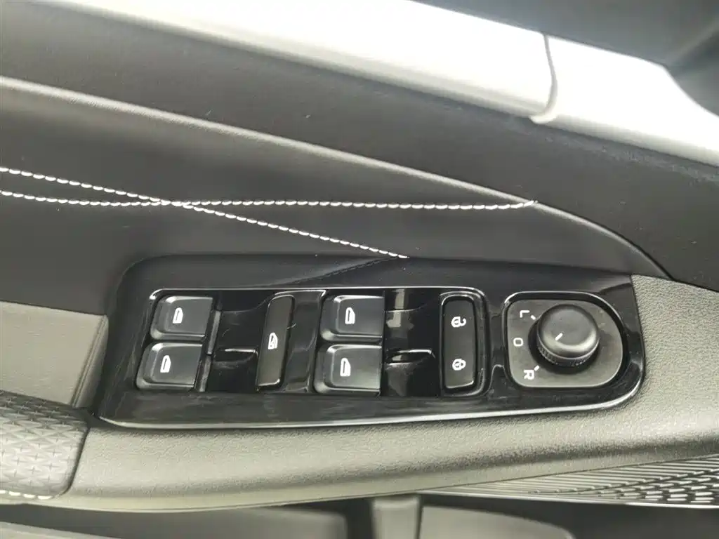 Geely Emgrand — фотографии объявления, Фото 10