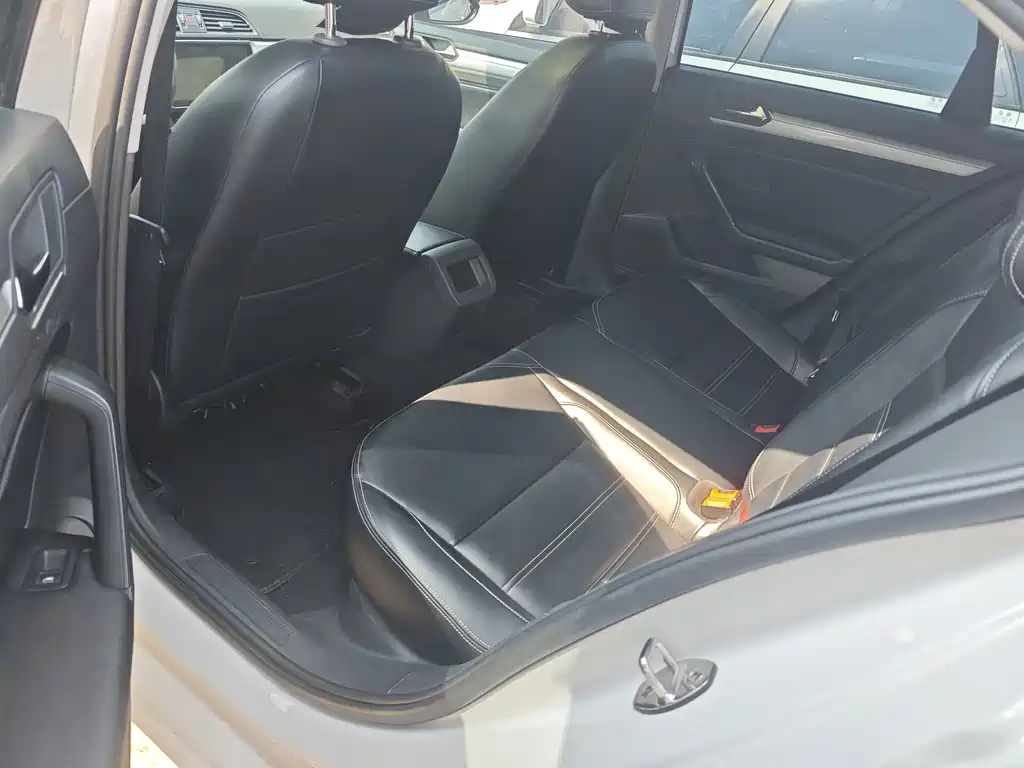 Volkswagen Lamando — миниатюра 5