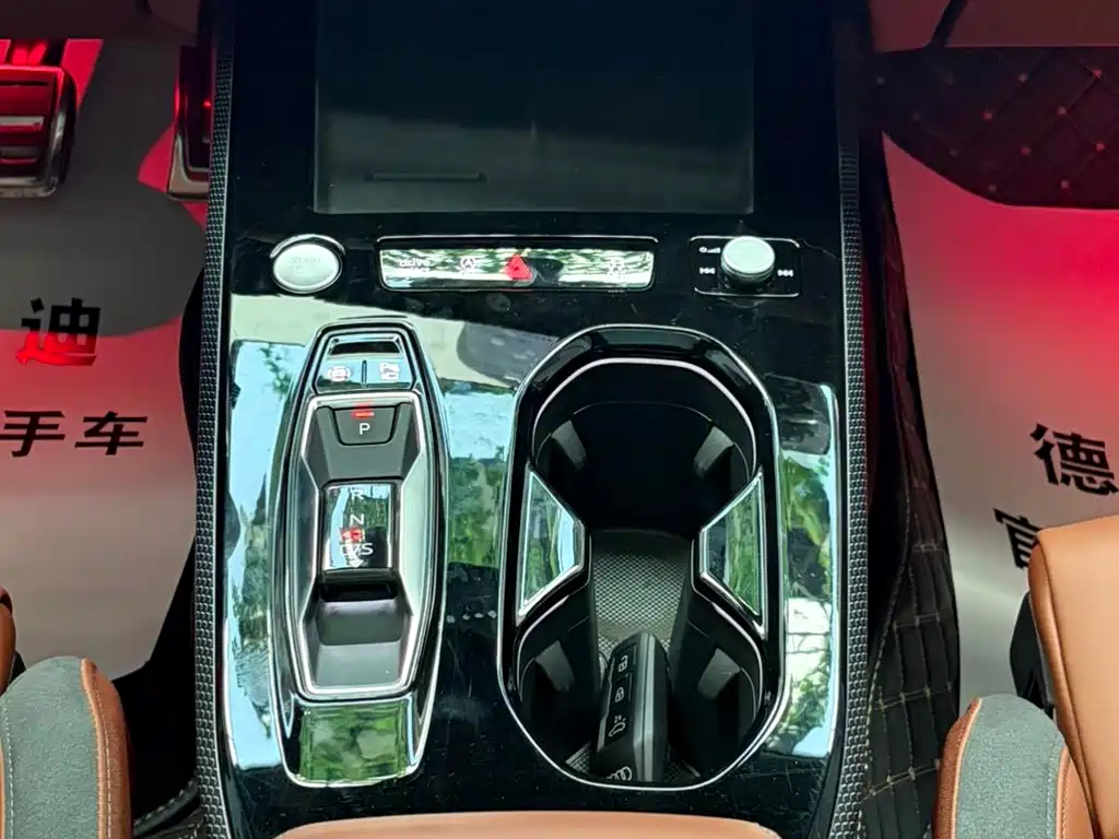 Audi A5L — миниатюра 12