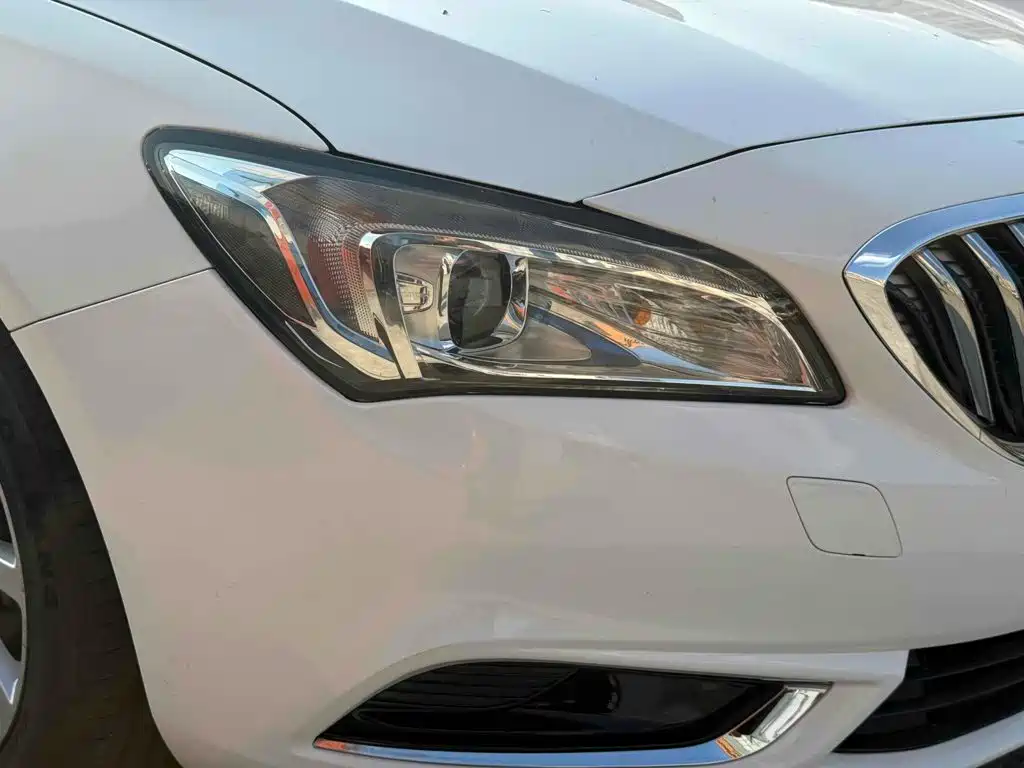 Buick Verano — миниатюра 12