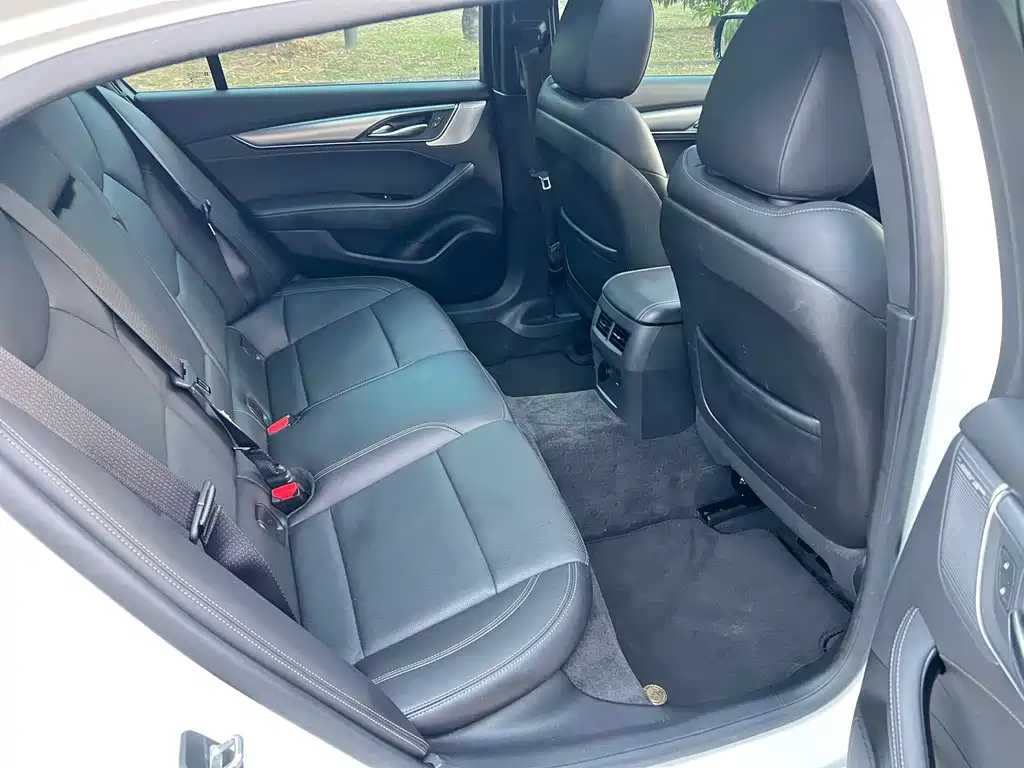 Cadillac CT5 — миниатюра 17