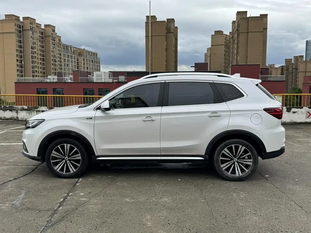 ROEWE RX5 NEW ENERGY