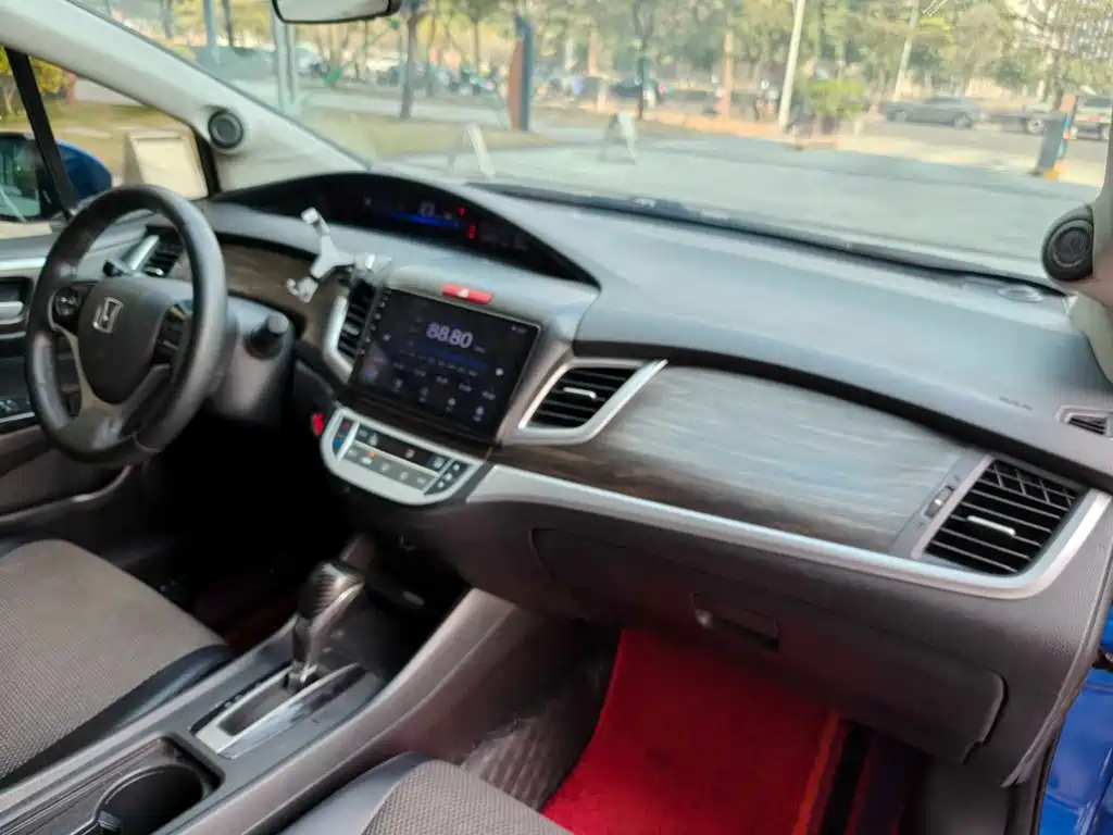 Honda Jade 2017 1.8L AT Comfort 5 мест