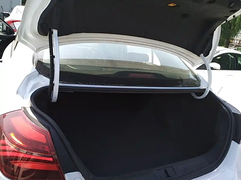 Geely Emgrand — миниатюра 19
