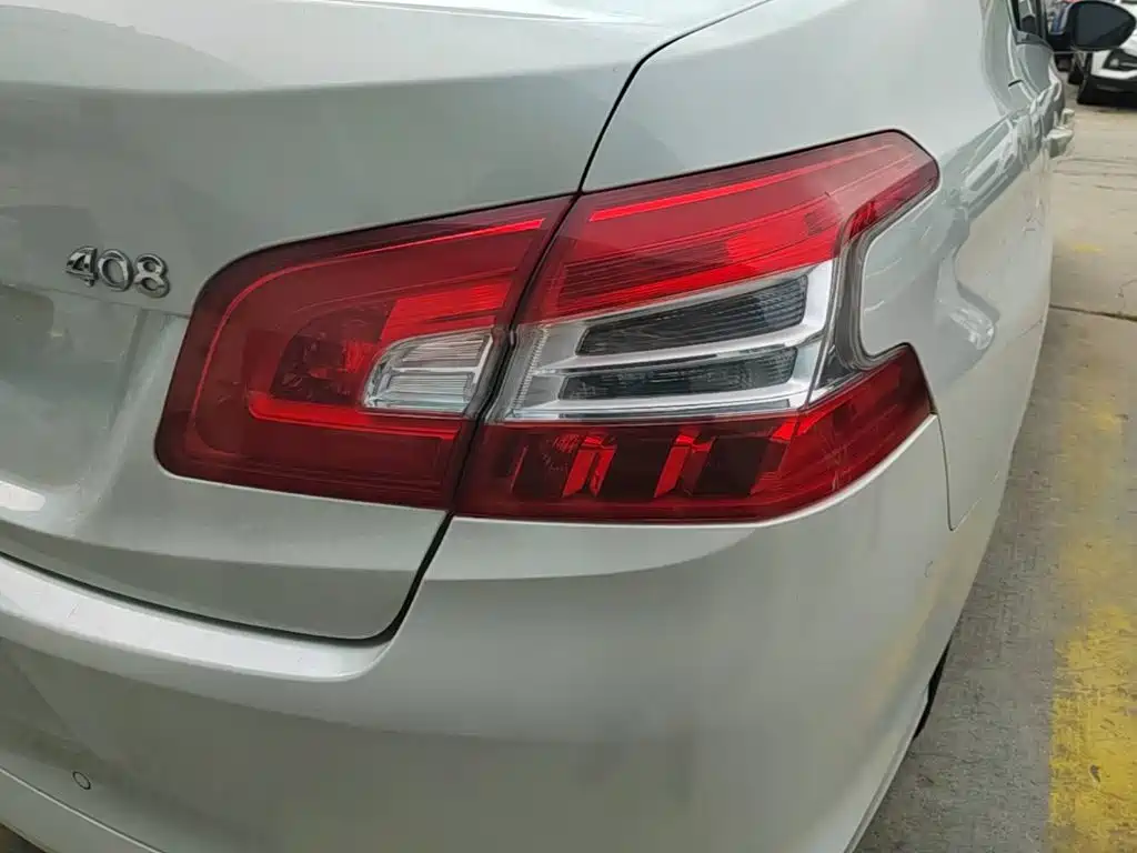 Peugeot 408 — миниатюра 8
