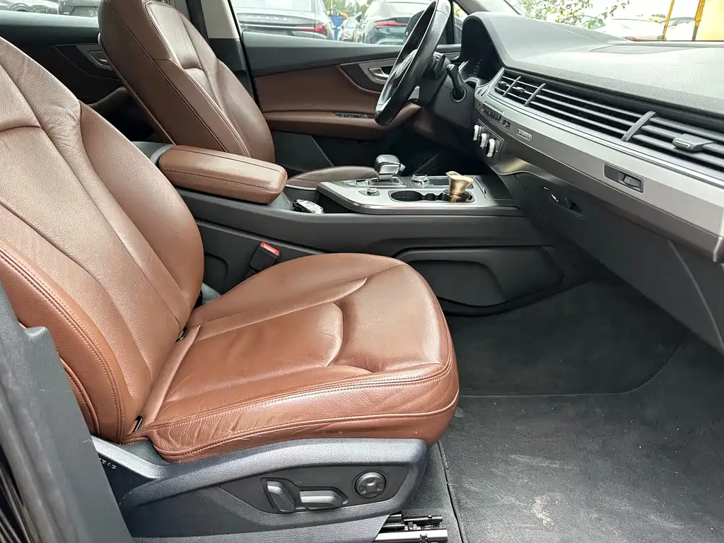Audi Q7 — миниатюра 16