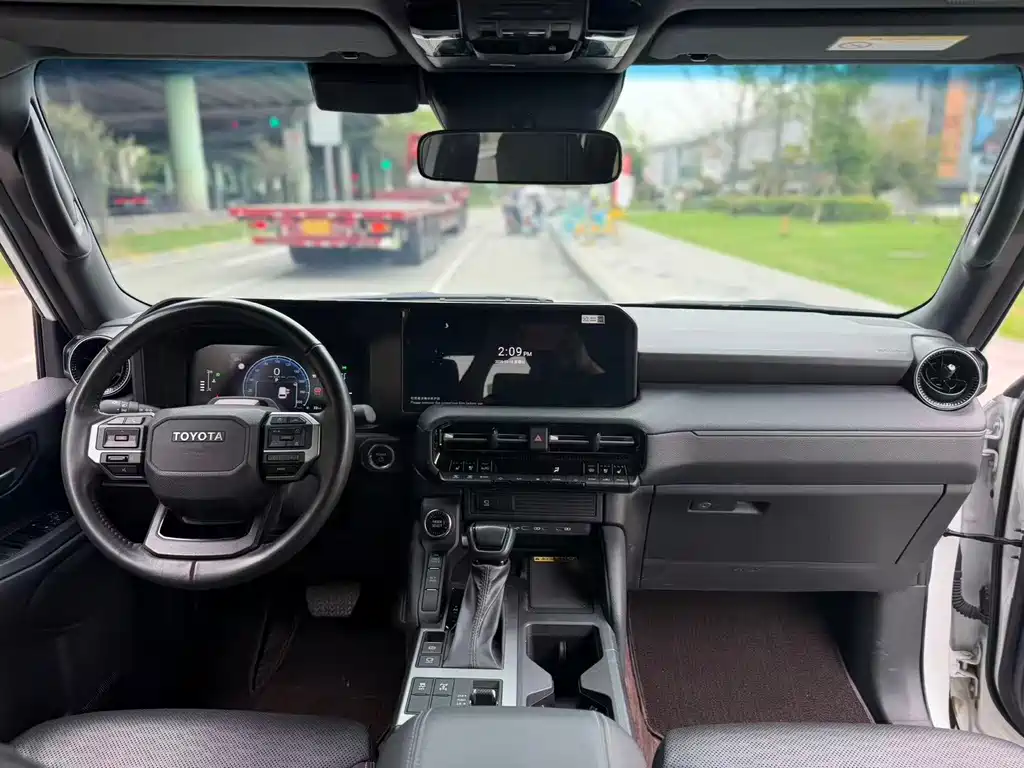 Toyota Prado — миниатюра 6