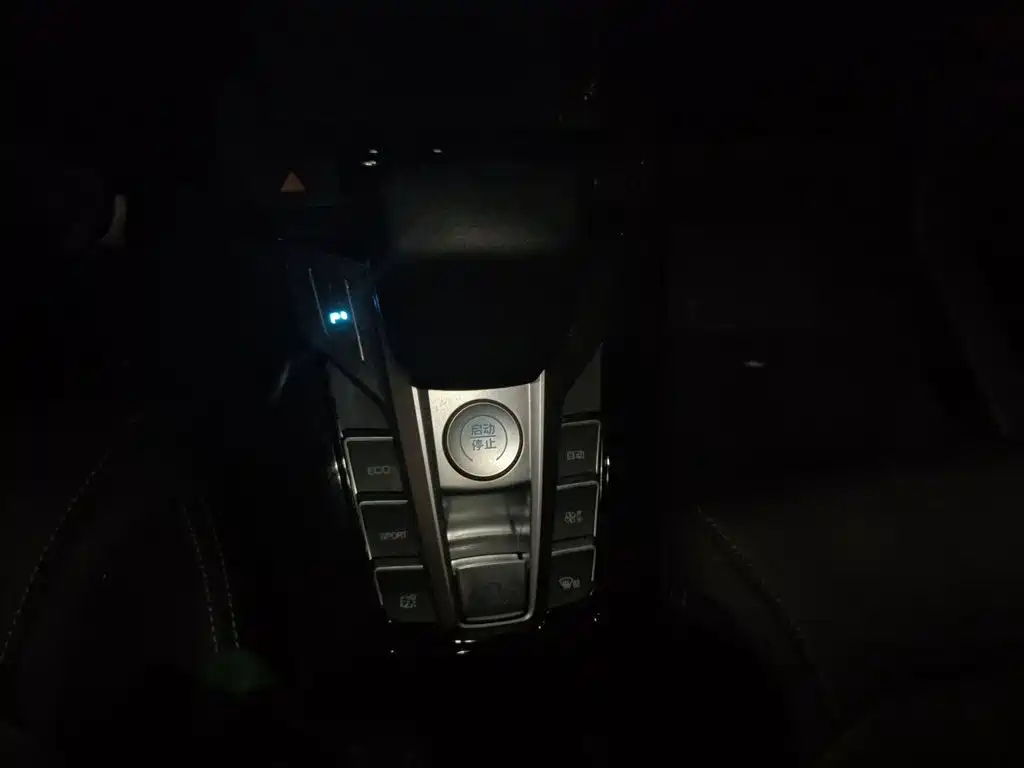 BYD Yuan EV — миниатюра 10