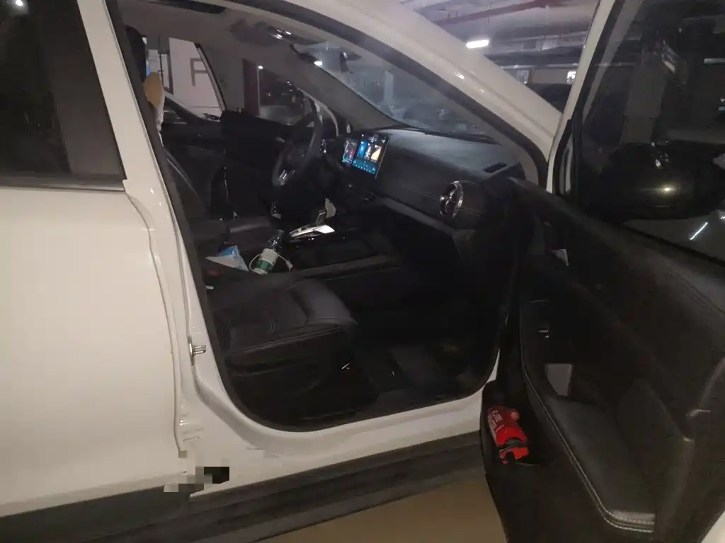 BYD Yuan EV — миниатюра 19