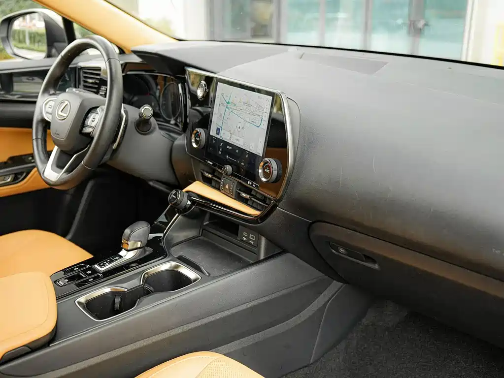 Lexus NX — миниатюра 10
