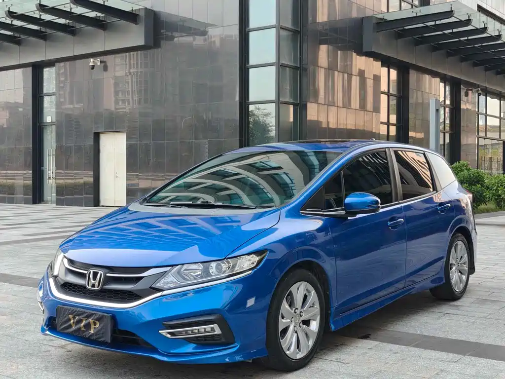 Honda Jade 2017 1.8L AT Comfort 5 мест