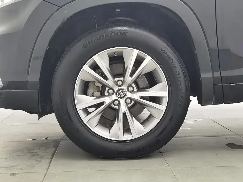 Toyota Highlander — миниатюра 17