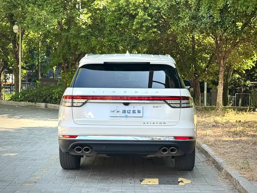 Lincoln Aviator — миниатюра 6