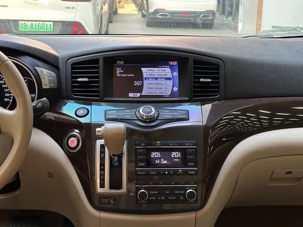 Nissan Quest — миниатюра 6