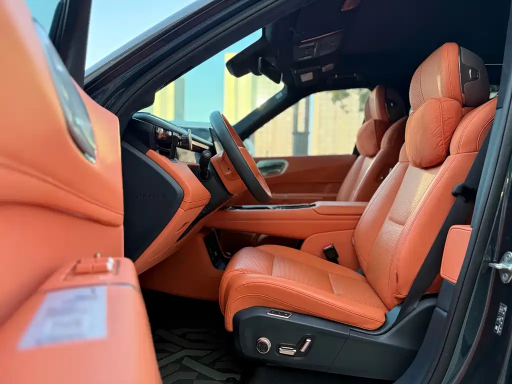 Lynk & Co 900 — миниатюра 6