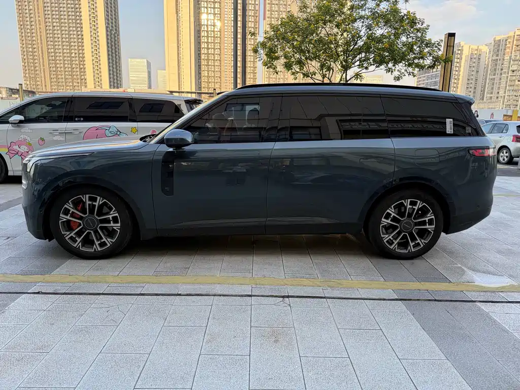 Lynk & Co 900 — миниатюра 3