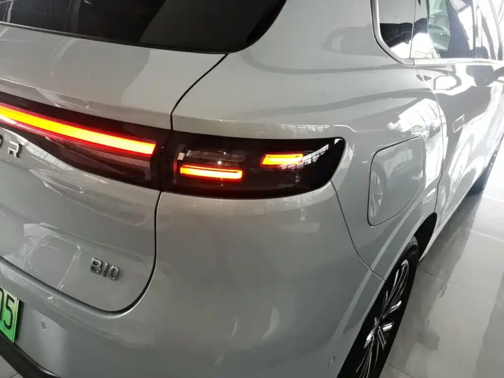 Leapmotor Leapmotor B10 — миниатюра 8