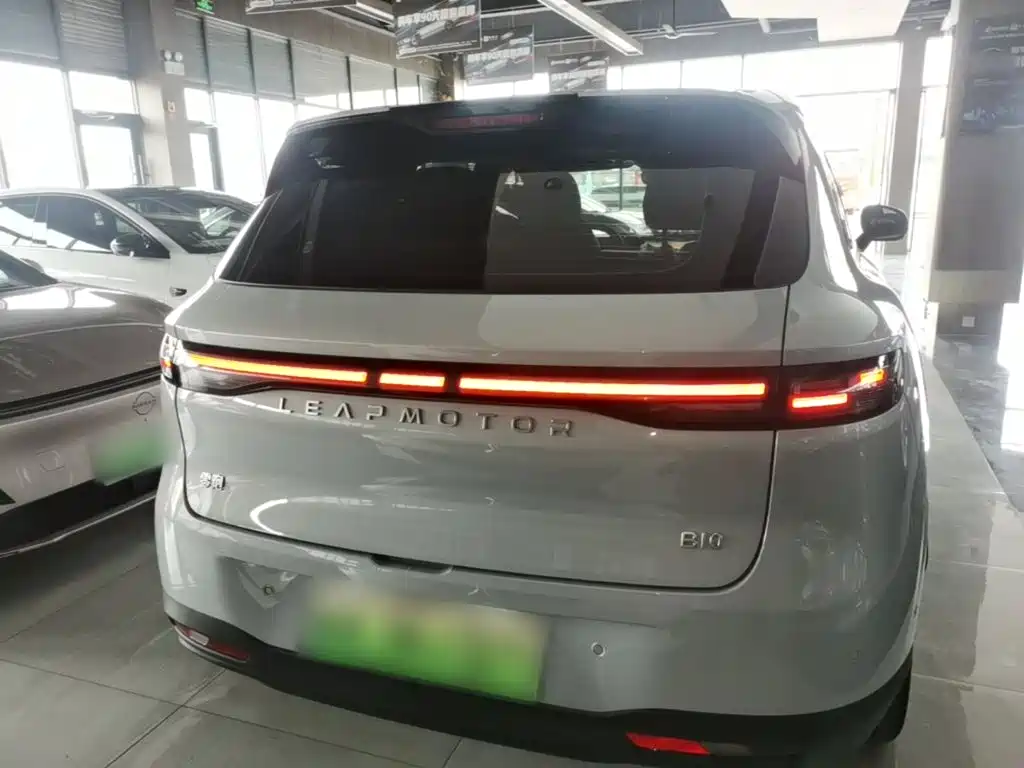 Leapmotor Leapmotor B10 — миниатюра 6
