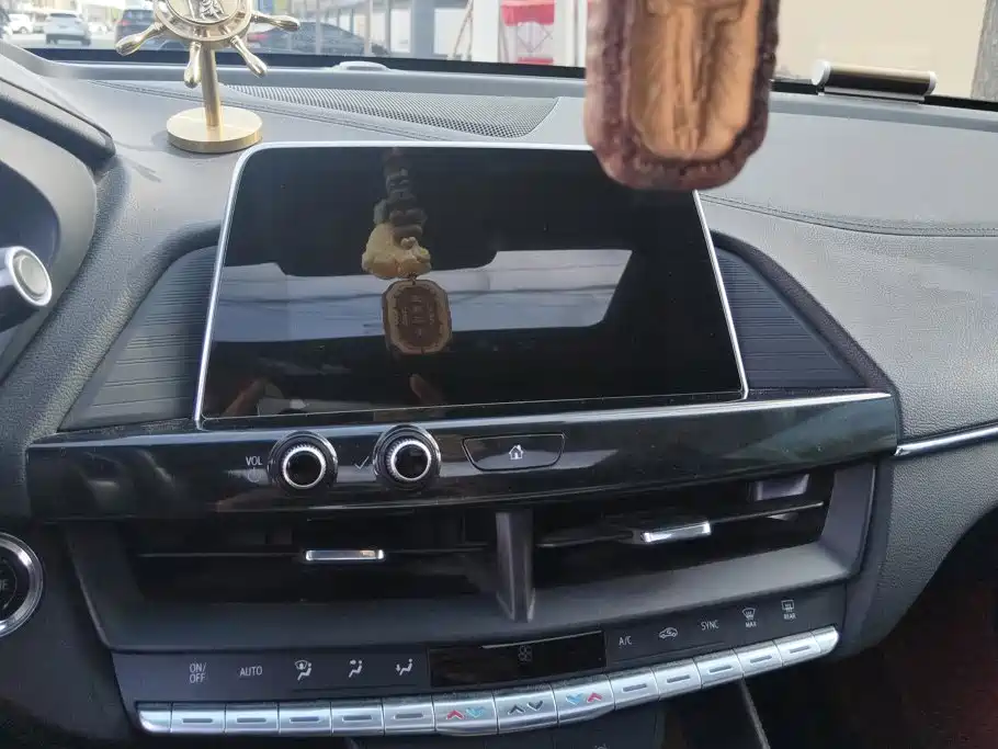 Cadillac CT4 — миниатюра 13