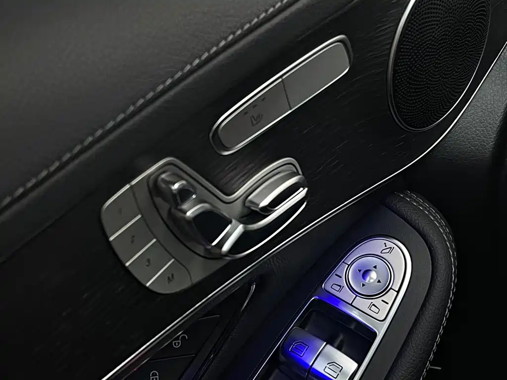 Mercedes-Benz GLC 2020 GLC 300 4MATIC SUV