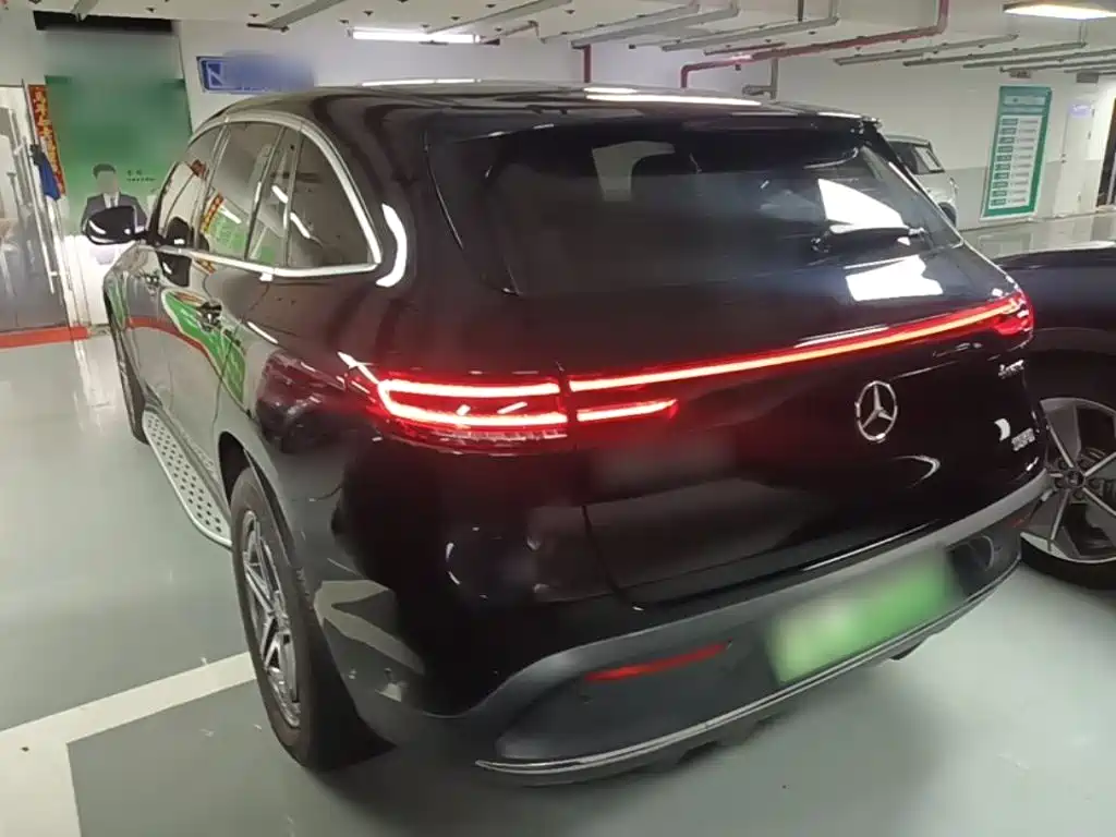Mercedes-Benz EQC — миниатюра 5