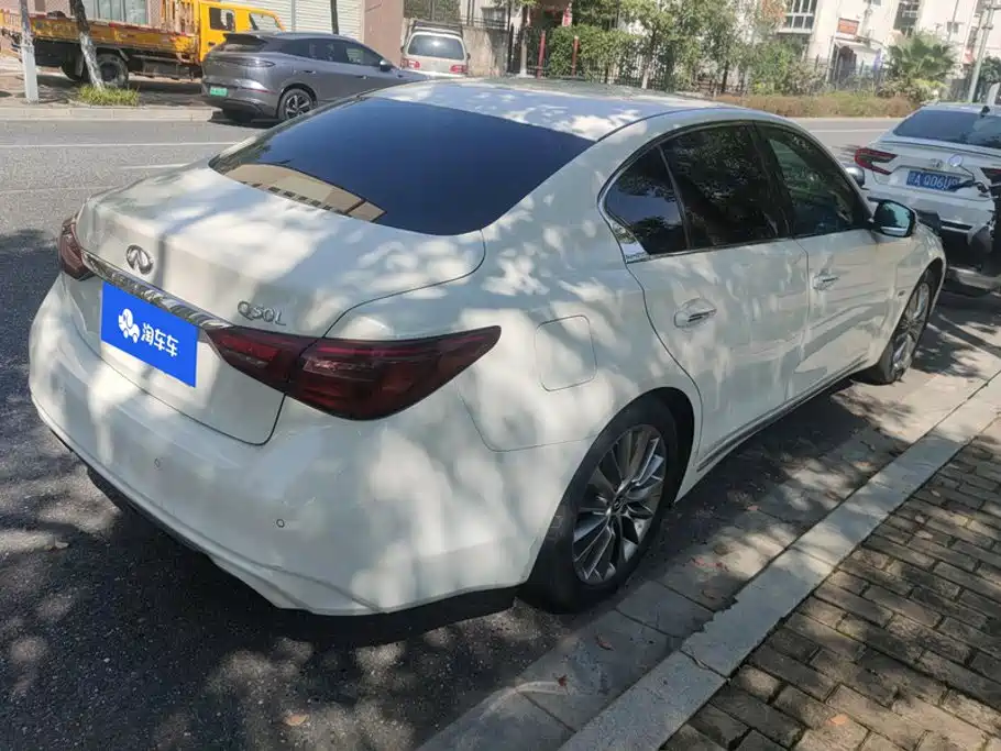Infiniti Q50L — миниатюра 3