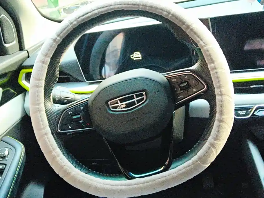 Geely Binyue — миниатюра 15