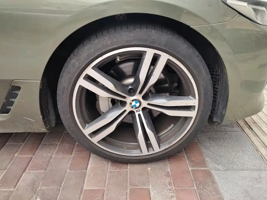 BMW 6 Series GT — миниатюра 6
