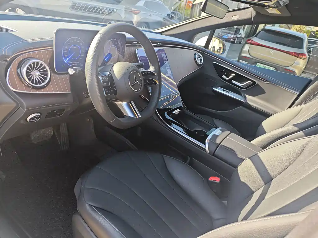 Mercedes-Benz EQE — миниатюра 6