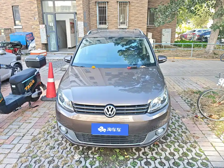 Volkswagen Touran — миниатюра 2